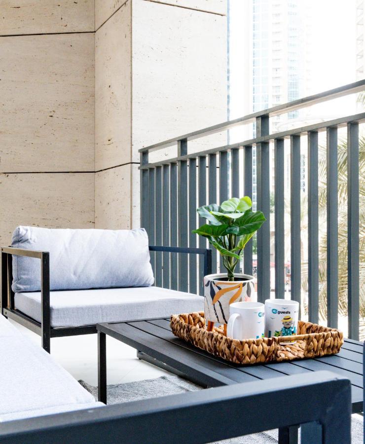 Higuests - Elegant Apt With Terrace Minutes From Burj Khalifa Dubái Exterior foto
