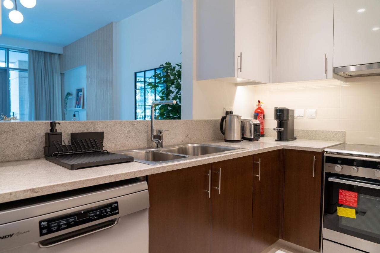 Higuests - Elegant Apt With Terrace Minutes From Burj Khalifa Dubái Exterior foto