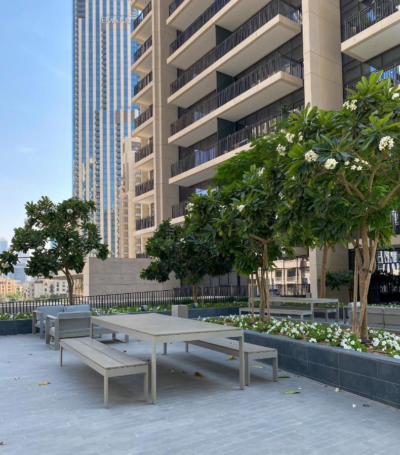 Higuests - Elegant Apt With Terrace Minutes From Burj Khalifa Dubái Exterior foto