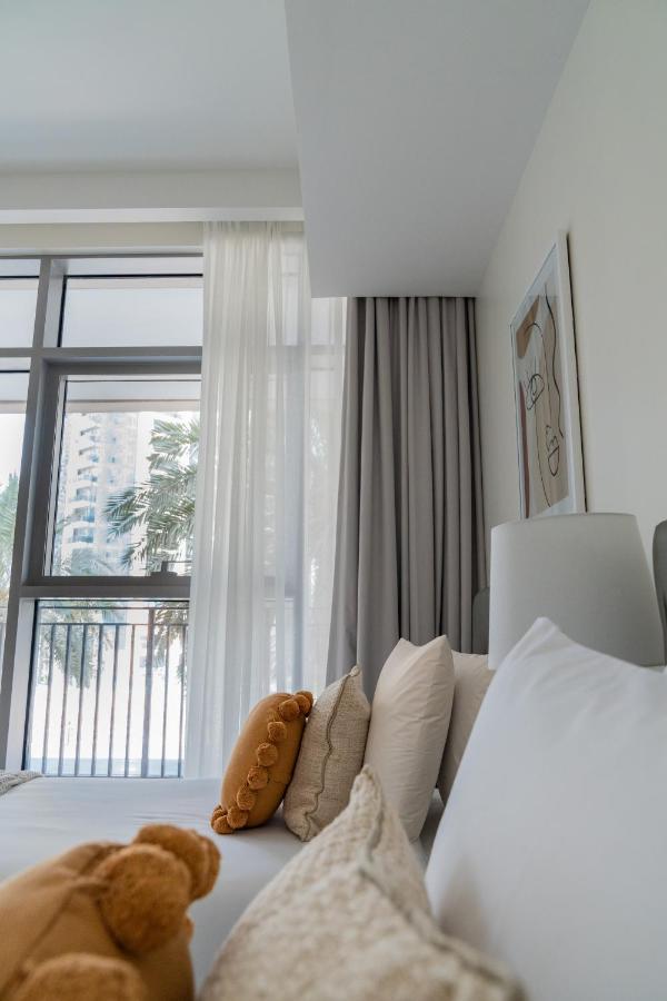 Higuests - Elegant Apt With Terrace Minutes From Burj Khalifa Dubái Exterior foto